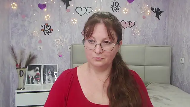 Snapshot of VanessaHotts chatting on 10, 3, 2025 VanessaHotts online show from 10, 3, 2025