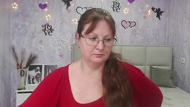 Snapshot of VanessaHotts chatting on 10, 3, 2025 VanessaHotts online show from 10, 3, 2025