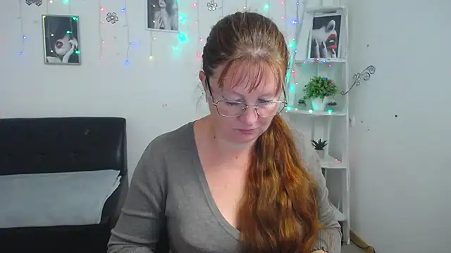Snapshot of VanessaHotts chatting on 20, 9, 2025 VanessaHotts online show from 20, 9, 2025