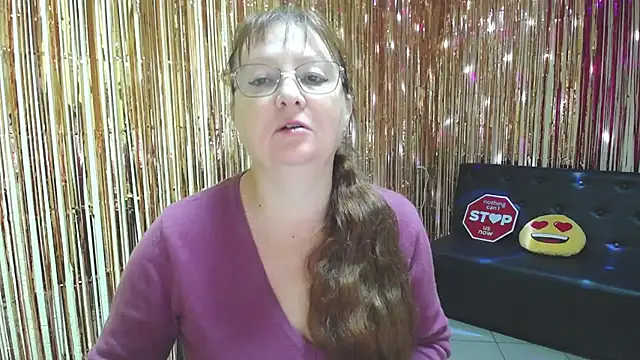 Snapshot of VanessaHotts chatting on 1, 10, 2025 VanessaHotts online show from 1, 10, 2025