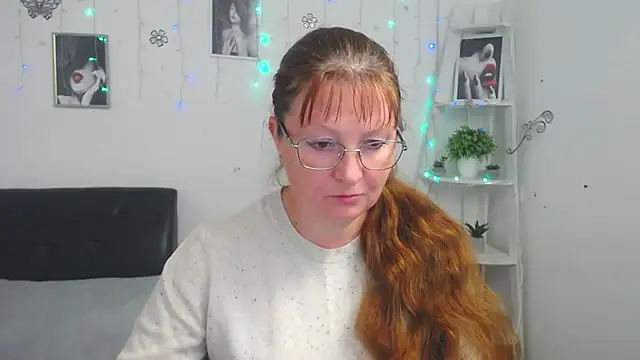 Snapshot of VanessaHotts chatting on 3, 10, 2025 VanessaHotts online show from 3, 10, 2025