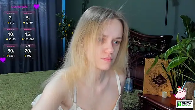 lady bellaa online show from 4, 12, 2024