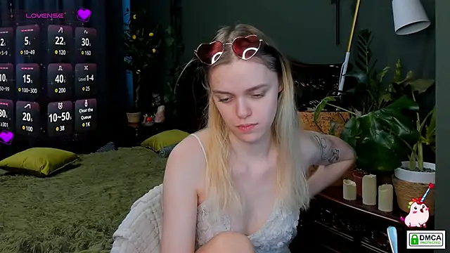 lady bellaa online show from 13, 12, 2024