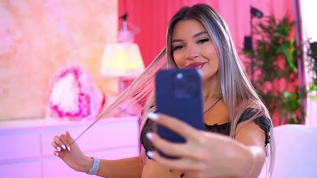 ArtTeasee online show from 9, 10, 2025