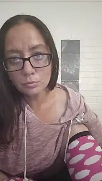 Snapshot of AnyaBest chatting on 5, 4, 2026 AnyaBest online show from 5, 4, 2026