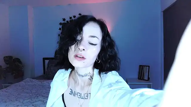 pale skin online show from 21, 12, 2025