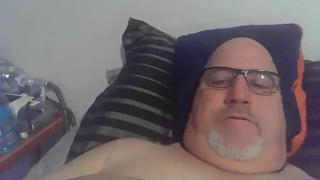 Snapshot of Bigbear0563 chatting on 5, 1, 2025 Bigbear0563 online show from 5, 1, 2025