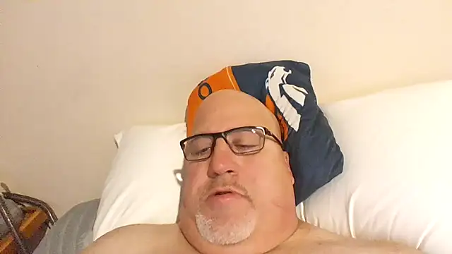 Snapshot of Bigbear0563 chatting on 2, 2, 2025 Bigbear0563 online show from 2, 2, 2025