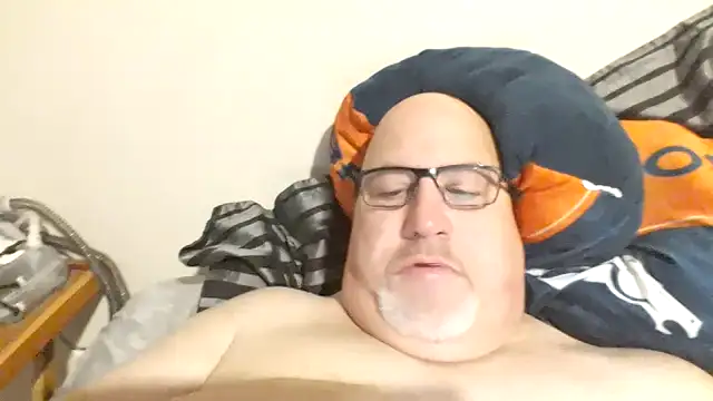 Snapshot of Bigbear0563 chatting on 8, 2, 2025 Bigbear0563 online show from 8, 2, 2025