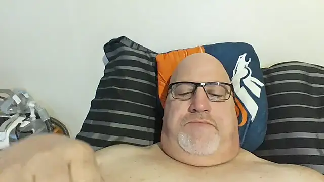 Snapshot of Bigbear0563 chatting on 4, 3, 2025 Bigbear0563 online show from 4, 3, 2025