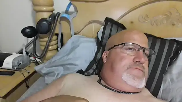 Snapshot of Bigbear0563 chatting on 21, 9, 2025 Bigbear0563 online show from 21, 9, 2025