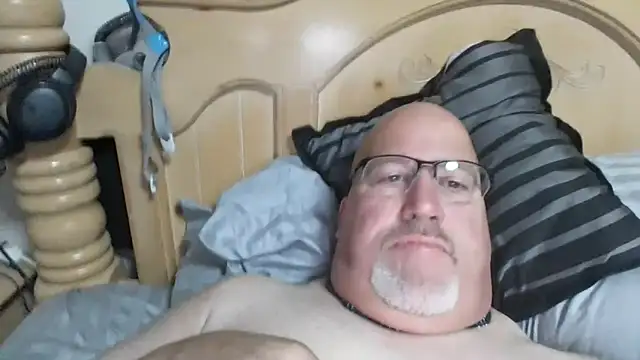 Snapshot of Bigbear0563 chatting on 7, 10, 2025 Bigbear0563 online show from 7, 10, 2025