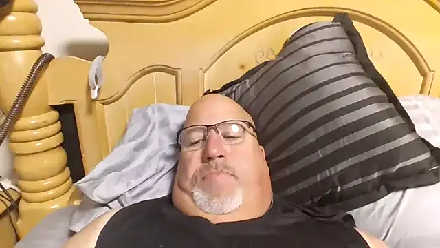 Snapshot of Bigbear0563 chatting on 11, 10, 2025 Bigbear0563 online show from 11, 10, 2025