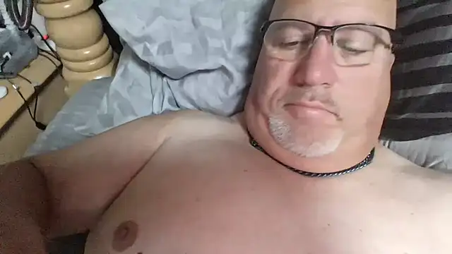 Snapshot of Bigbear0563 chatting on 14, 10, 2025 Bigbear0563 online show from 14, 10, 2025