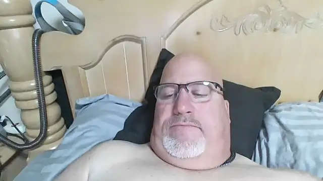 Snapshot of Bigbear0563 chatting on 31, 10, 2025 Bigbear0563 online show from 31, 10, 2025