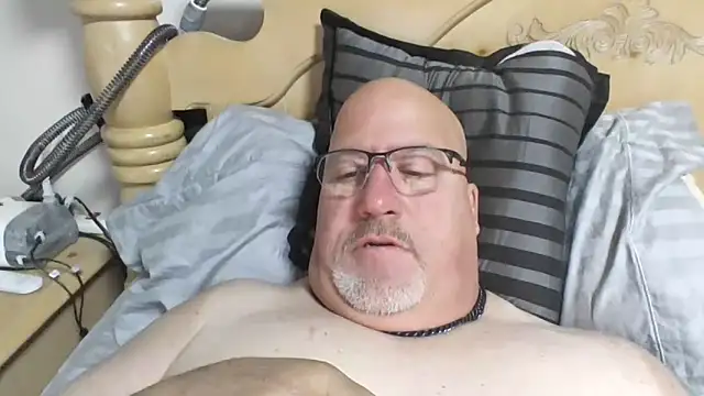 Snapshot of Bigbear0563 chatting on 6, 11, 2025 Bigbear0563 online show from 6, 11, 2025