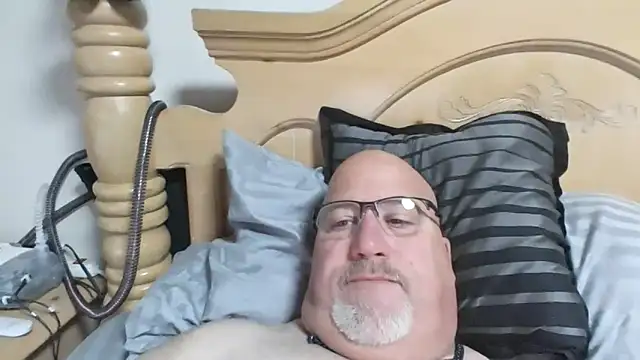 Snapshot of Bigbear0563 chatting on 11, 11, 2025 Bigbear0563 online show from 11, 11, 2025