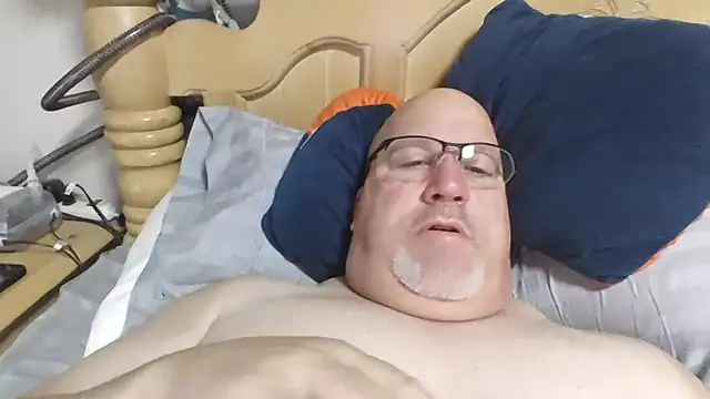 Bigbear0563 online show from 8, 2, 2026