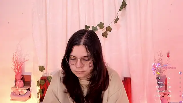 Snapshot of Mey_moon chatting on 13, 3, 2025 Mey moon online show from 13, 3, 2025