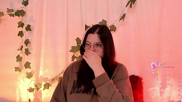 Snapshot of Mey_moon chatting on 21, 3, 2025 Mey moon online show from 21, 3, 2025