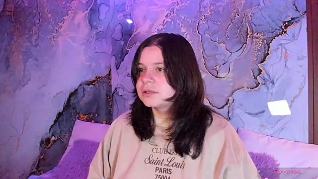 Snapshot of Mey_moon chatting on 15, 11, 2025 Mey moon online show from 15, 11, 2025