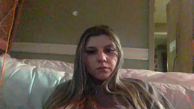 Snapshot of candycane57 chatting on 12, 11, 2025 candycane57 online show from 12, 11, 2025