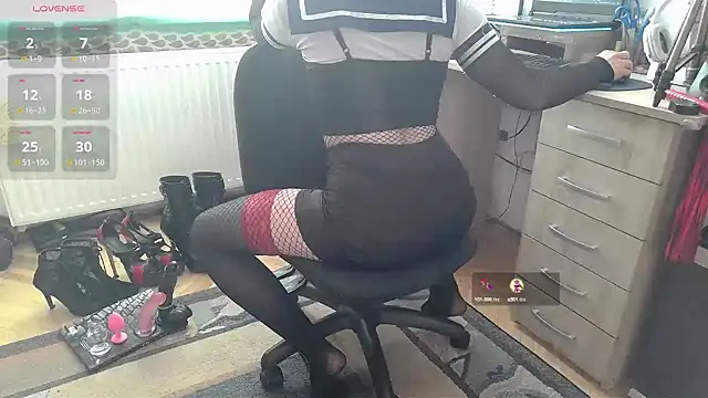 Snapshot of SissyLunaCD chatting on 17, 3, 2025 SissyLunaCD online show from 17, 3, 2025