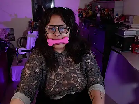 Snapshot of _lilith_heavy chatting on 21, 11, 2025 lilith heavy online show from 21, 11, 2025