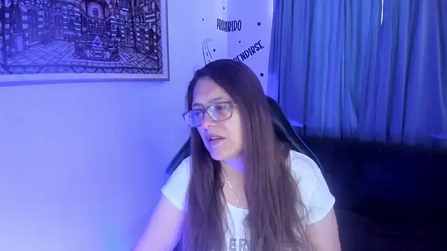 Snapshot of Ivette_Shaira chatting on 5, 7, 2026 Ivette Shaira online show from 5, 7, 2026