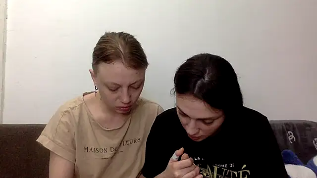 Snapshot of Klementina_Aries chatting on 1, 3, 2025 Klementina Aries online show from 1, 3, 2025