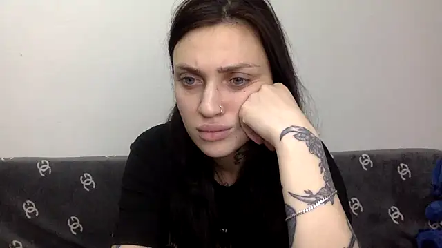 Snapshot of Klementina_Aries chatting on 2, 3, 2025 Klementina Aries online show from 2, 3, 2025