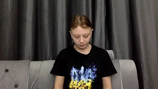 Snapshot of Klementina_Aries chatting on 16, 3, 2025 Klementina Aries online show from 16, 3, 2025