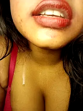 Hotlisa online show from 4, 12, 2025