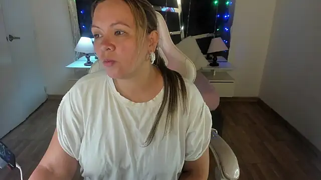 victoria rosse520 online show from 25, 2, 2025