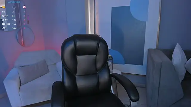 Snapshot of DannaCruz chatting on 16, 11, 2025 DannaCruz online show from 16, 11, 2025