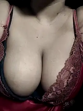 Snapshot of Hurrem_02 chatting on 14, 1, 2025 Hurrem 02 online show from 14, 1, 2025