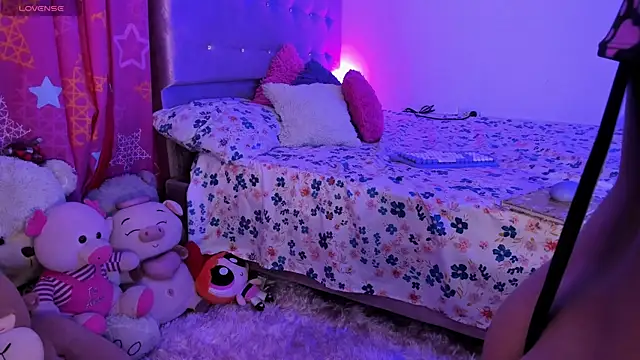 Snapshot of LucianaCarter chatting on 8, 11, 2025 LucianaCarter online show from 8, 11, 2025