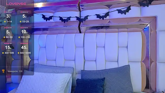 valkiria moore online show from 22, 10, 2025