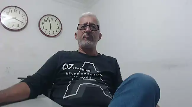 Snapshot of cenizo10124 chatting on 16, 12, 2024 cenizo10124 online show from 16, 12, 2024