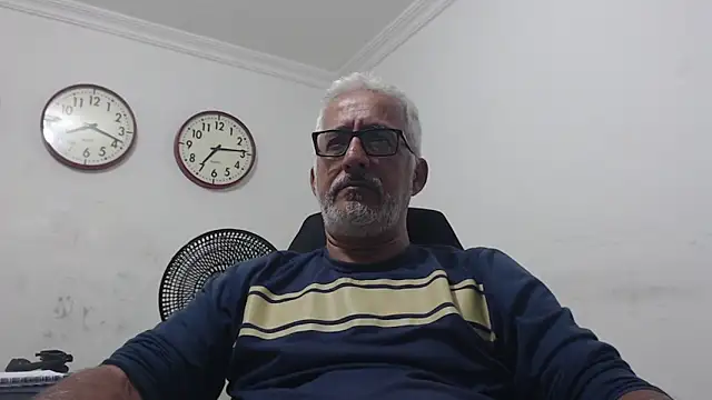 Snapshot of cenizo10124 chatting on 12, 9, 2025 cenizo10124 online show from 12, 9, 2025