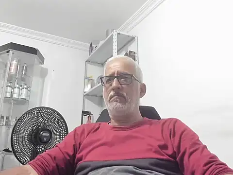 Snapshot of cenizo10124 chatting on 13, 12, 2025 cenizo10124 online show from 13, 12, 2025