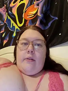 Snapshot of Sexycurvyemilyy chatting on 16, 12, 2025 Sexycurvyemilyy online show from 16, 12, 2025