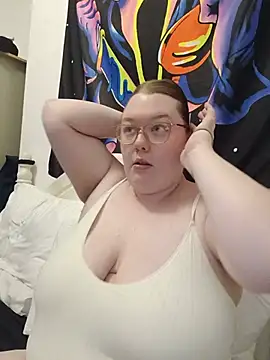 Snapshot of Sexycurvyemilyy chatting on 9, 7, 2026 Sexycurvyemilyy online show from 9, 7, 2026