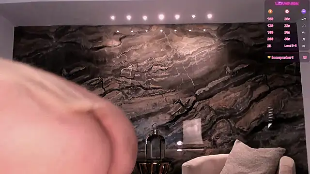 SophiePalmer online show from 19, 2, 2025