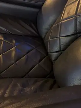 DominiqueX0 online show from 2, 2, 2025