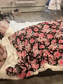 DominiqueX0 online show from 5, 3, 2025