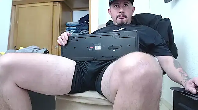 Snapshot of tattoodark_25 chatting on 19, 3, 2025 tattoodark 25 online show from 19, 3, 2025