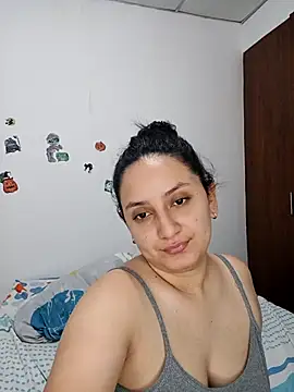 Snapshot of Angeelus2 chatting on 12, 4, 2026 Angeelus2 online show from 12, 4, 2026