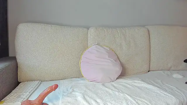 Snapshot of bellahot77 chatting on 3, 1, 2025 bellahot77 online show from 3, 1, 2025