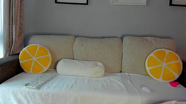 Snapshot of bellahot77 chatting on 24, 10, 2025 bellahot77 online show from 24, 10, 2025